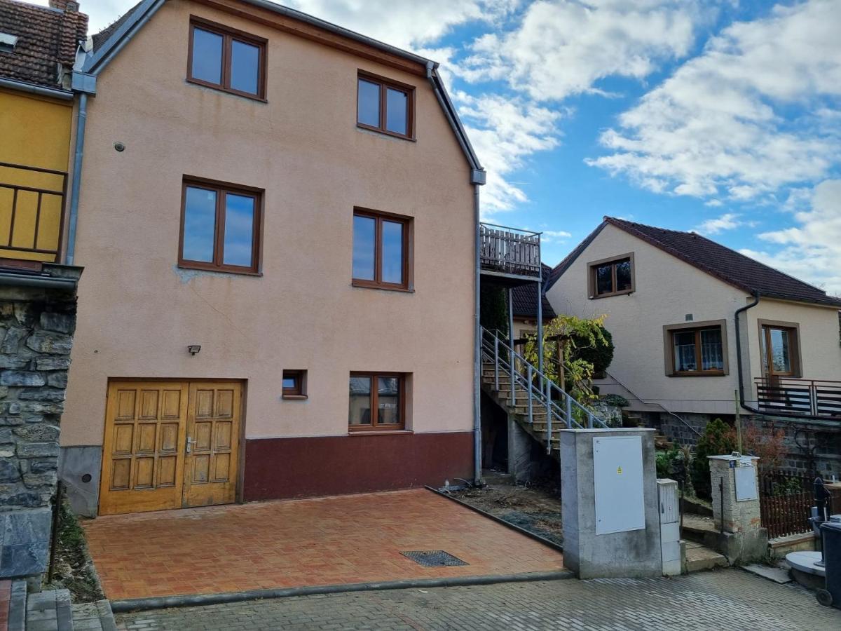 Utulne Studio U Marianskeho Udoli V Brne - Lisni Brno Exterior foto