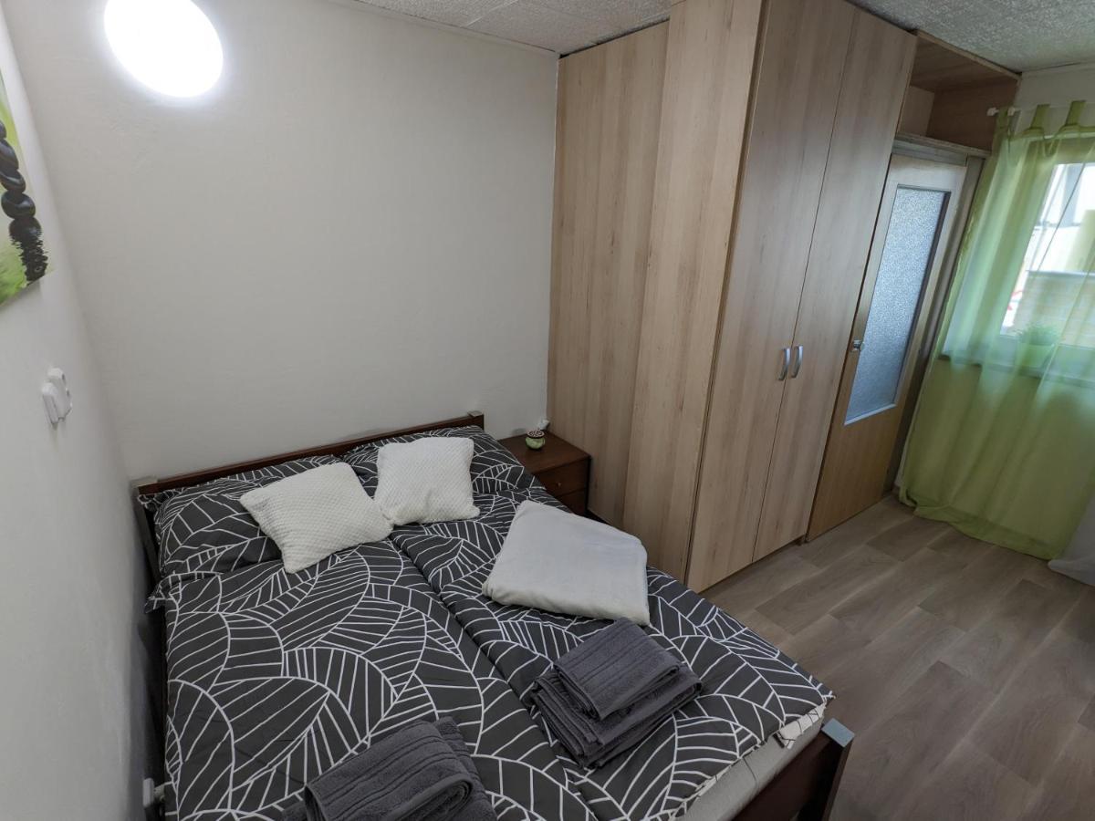 Utulne Studio U Marianskeho Udoli V Brne - Lisni Brno Exterior foto